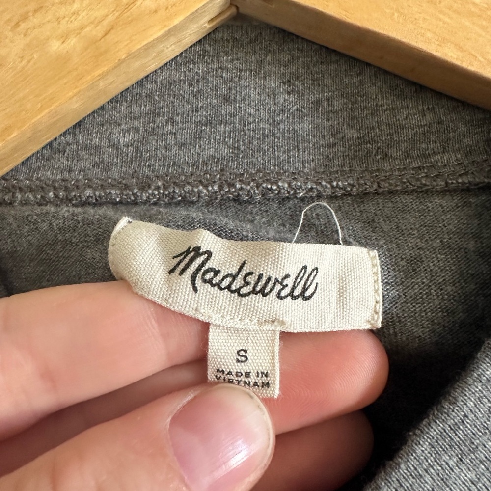 Madewell Gray Classic Basic Mock Neck Sleeveless Top size Small EUC - Picture 4 of 6